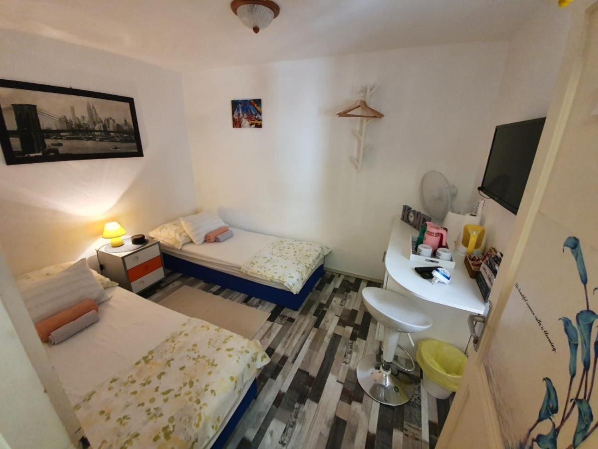 Room With Shared Bathroom House Gorica Шибеник Екстер'єр фото